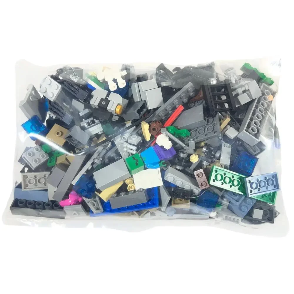 LEGO Minecraft The Skeleton Dungeon Set 21189 Open Box 80% Complete Manual